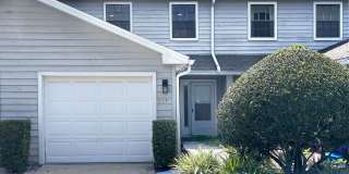 Cozy Three-Bedroom Townhome available in Winter Haven Gallery 1