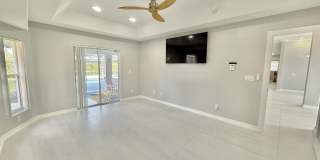 1438 SE Griffin Terrace Gallery 15