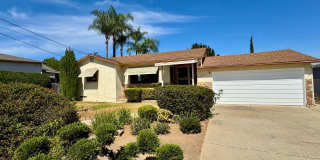Upgraded, Charming House in La Mesa 2Bd/1Ba, Attached Garage, Large Backyard Gallery 1
