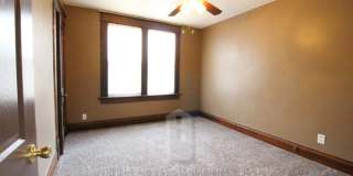 2353 Adams Avenue Gallery 16