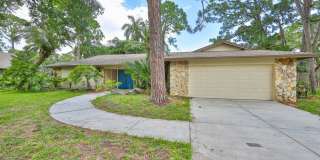 3 Beds 2 Baths Home with Jacuzzi & 2-Car Garage in Clearwater! Gallery 4
