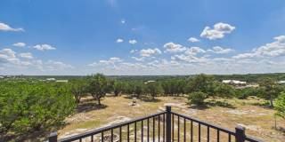2-Bedroom Home with Modern Kitchen & Private Patio Gallery 1