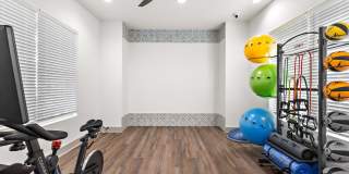 Magnolia at Powell Gallery 31