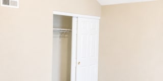 Inviting 2 Bedroom 2 Bath Top Floor Condo - Available August 10! Gallery 8