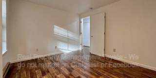 1338 Puget St. Gallery 7
