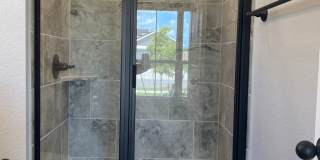 4 BEDROOM,  3 BATH Gallery 18