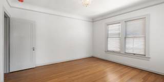 331 W ELSMERE PL 102 Gallery 24