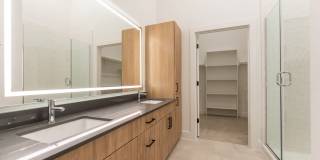 Lyle Apartments Gallery 79