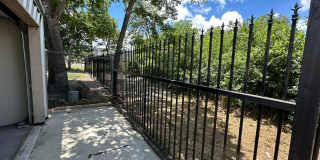2-BEDROOM *ALL UTILITIES INCLUDED* Gallery 22