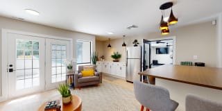 Lynnwood Park Gallery 8