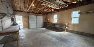 1037 Chipperfield Drive Gallery 36