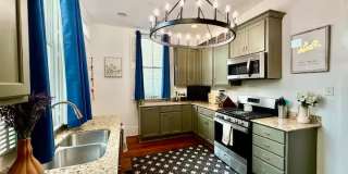 1525 Melpomene Street Gallery 16