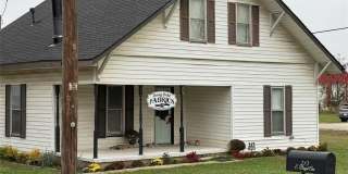 213 E Boyd Avenue Gallery 1