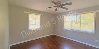 MOVE IN SPECIAL!  Spacious 3 Bed, 2 Bath Home with Large Yard Available! Gallery 15