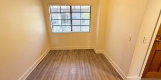 Spacious 2 Bed / 2 Bath Condo in Prime UTC/La Jolla Location! Gallery 13