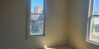 2 bed apartment with a private back porch Gallery 8