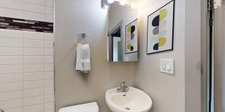 White Palace Gallery 11