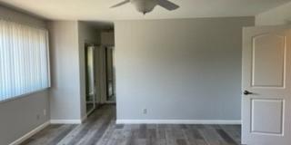 -Spacious 4 Bed 2.5 Bath, House, with Hew Hardwood Floors throughout - Gallery 12