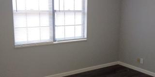 2 bedroom 1 bath apt Gallery 8