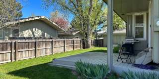 Spacious Home Right on the Park! Gallery 15