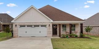 Beautiful Home in The Estates Neighborhood! Gallery 1