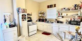 444 N Broadway Gallery 8