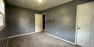 3464 Iowa St Gallery 7