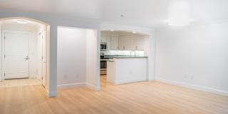 VILLAGGIO ON YARROW BAY Gallery 8