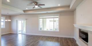 Newer Home for Rent in North Redding CA | $500 Off, Solar, Garage, Near I-5 Gallery 11