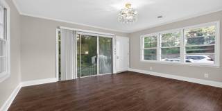 Newly updated home in West Burlington Gallery 16