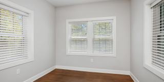 920 Ward Parkway Gallery 24