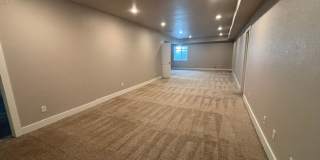 Beautiful 5 Bedroom, 3 Bath Executive Home in the Pointe! Gallery 53