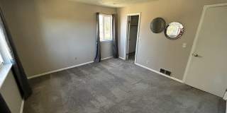 Quaint 1 Bedroom Condo in the Southwest part of Town with Garage Gallery 11