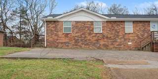 Two Bedroom Ranch in North Nashville - 1/2 Off First Months Rent! Gallery 1