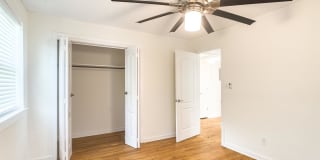 3850 Bayou Boulevard Gallery 8
