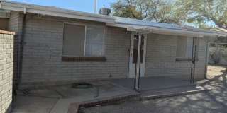 Triplex - 2 Bedroom and 1 Bath Unit Gallery 1