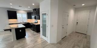 NW Visalia Home For Rent! Close to sports park & shopping centers! Gallery 27