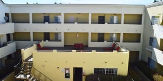 Burbank Village Apartments Gallery 13