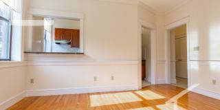 Newly renovated 2nd floor 1 bed unit right next to the Green Line! Gallery 7