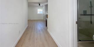 313 SW 1st Street Gallery 6