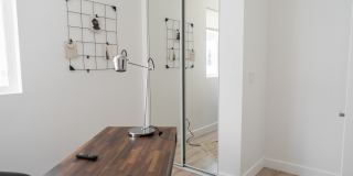 4827 Riverton Ave Gallery 39