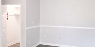 2026 Move-In Special – $500 LEASE SIGNING BONUS!! Top-Floor 2-Bedroom Condo in Southwest DC – Remodeled & Move-In Ready!! Gallery 15