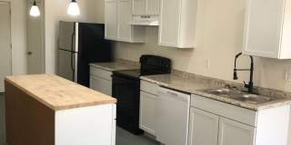 Charming 2BR Duplex in Mineola Gallery 1