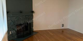 Cozy Kirkland Condo! 1 Bed, 1 Bath w/ Updated Kitchen and Additional Parking! Gallery 10