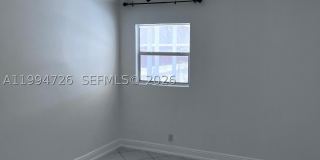 109 SW 1st Ave Gallery 15