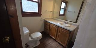 Handicap Accessible with 4 Bedrooms + Bonus Room & 2 Full Baths (Month-to-Month leases only) Gallery 14