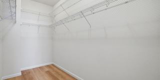 BRIGHT, OPEN RESIDENCE IN RIVERMARK HOME WITH EXCELLENT LAYOUT Gallery 41