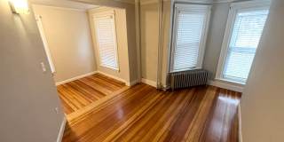 NEWLY RENOVATED 4-BED PENTHOUSE UNIT WITH EASY ACCESS TO HIGHWAY AND PUBLIC TRANSPORTATION! Gallery 11