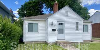 1093 N Main St. Gallery 1