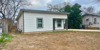 Charming 2 Bedroom Home Near Historic Landmarks in San Antonio Gallery 4